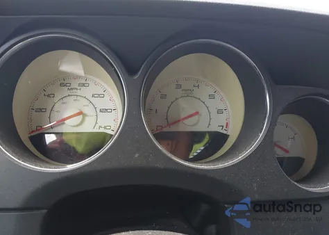 2013 Dodge Challenger Sxt z USA, uszkodzony, nr VIN 2C3CDYAG5DH737115